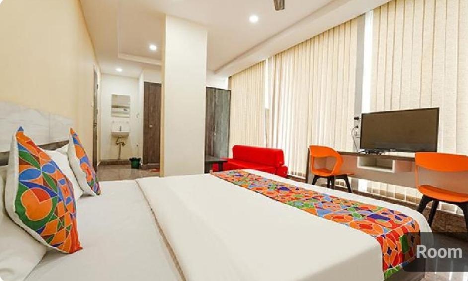 Lavish Residency Hotel บังกาลอร์ ภายนอก รูปภาพ