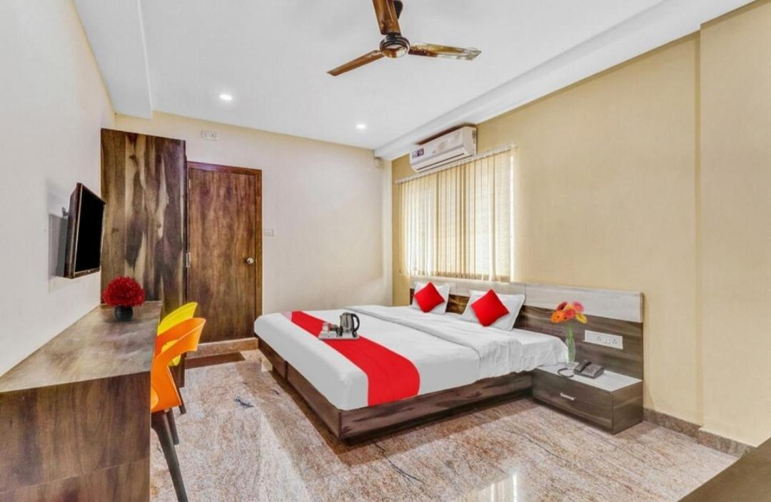 Lavish Residency Hotel บังกาลอร์ ภายนอก รูปภาพ