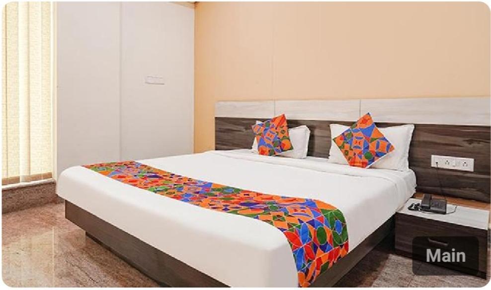 Lavish Residency Hotel บังกาลอร์ ภายนอก รูปภาพ