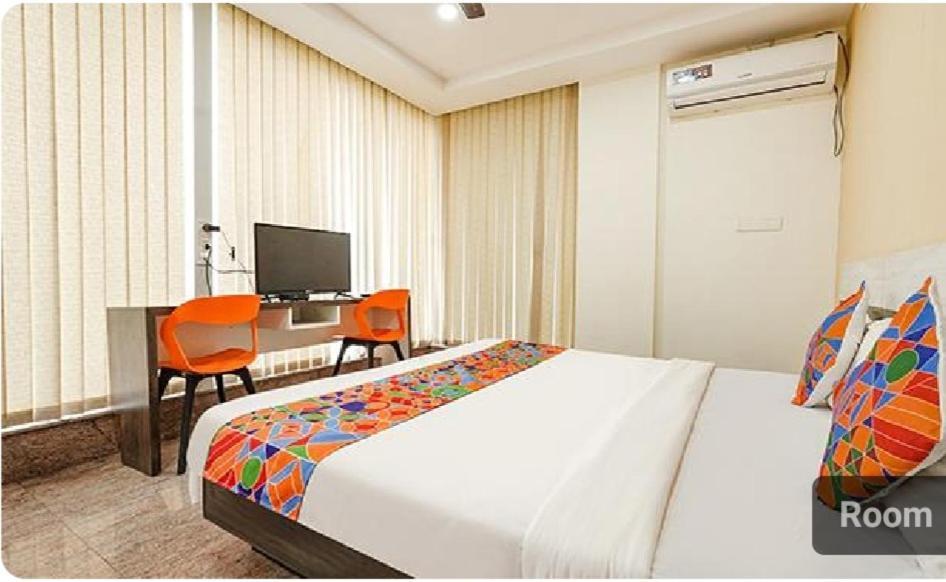Lavish Residency Hotel บังกาลอร์ ภายนอก รูปภาพ